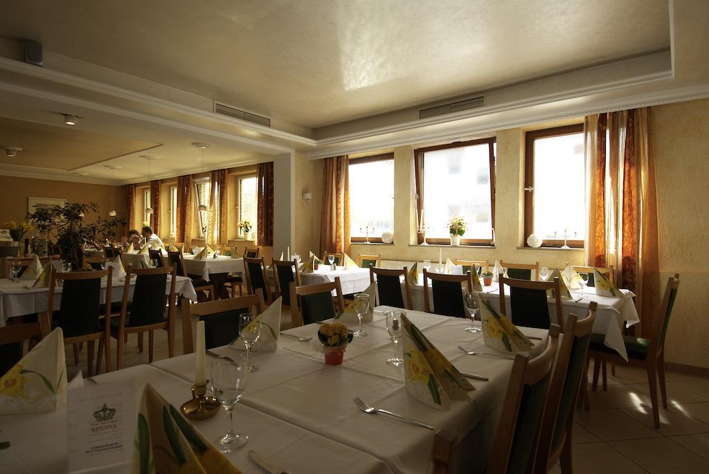 זירנדורף Hotel Regina מראה חיצוני תמונה